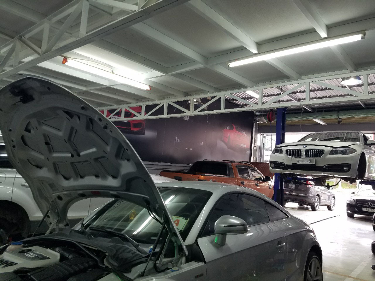 Garage chuyên sửa chữa điện ô tô BMW – Only BMW Car Service Center